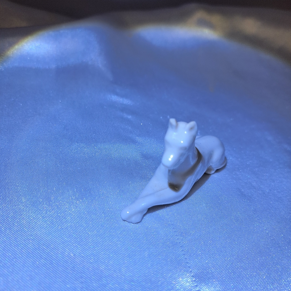 Glass/Porcelin Dog - Picture 6 of 6
